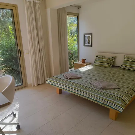 Quiet Private Garden With Pool * 昂蒂布