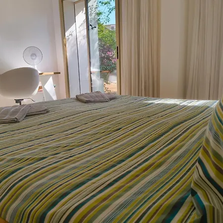 Apartmán Quiet Private Garden With Pool *