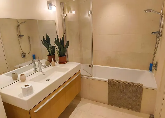 Lejlighed Quiet Private Garden With Pool