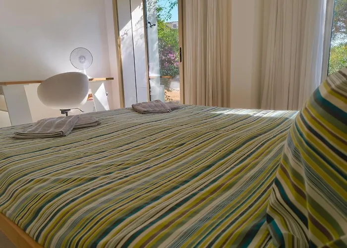 Apartment Quiet Private Garden With Pool *